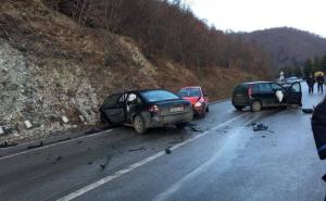  / Saobraćajna nesreća kod Bugojna: Tri osobe teže povrijeđene, FOTO: Čitatelj/Radiosarajevo.ba