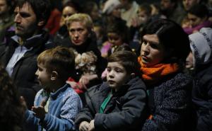  / 'Nijedno dijete bez paketića': Druženje s Djeda Mrazom i uživanje u novogodišnjoj predstavi, FOTO: AA