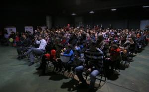  / 'Nijedno dijete bez paketića': Druženje s Djeda Mrazom i uživanje u novogodišnjoj predstavi, FOTO: AA