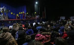  / 'Nijedno dijete bez paketića': Druženje s Djeda Mrazom i uživanje u novogodišnjoj predstavi, FOTO: AA