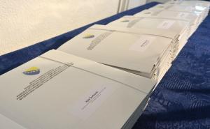  / Mostar: Najbolji studenti u FBiH nagrađeni sa po 800 KM, FOTO: AA