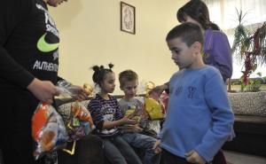  / Novogodišnja atmosfera u Dječijem domu 'Bjelave': Mjesto smijeha, igre i ljubavi, FOTO: AA