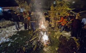  / U Zenici svetom liturgijom i paljenjem badnjaka obilježeno Badnje veče i dolazak Božića, FOTO: AA