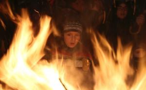  / Tradicionalnom paljenju badnjaka u Banjoj Luci pisustvovali Ivanić i Dodik, FOTO: AA