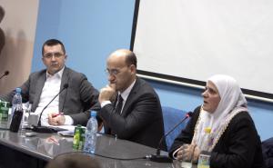  / Tribina u Tuzli: 'Posljednji put da se Dan RS-a obilježava 9. januara', FOTO: AA