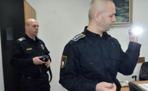  / Za bolji rad sarajevske policije: PU Novo Sarajevo 35 kompleta rasvjetnih tijela za krim službu, FOTO: Novosarajevo.ba