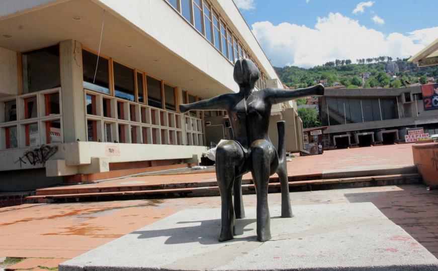 Teta Razapeta