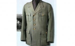  / Hitlerova uniforma (Hermann Historica)