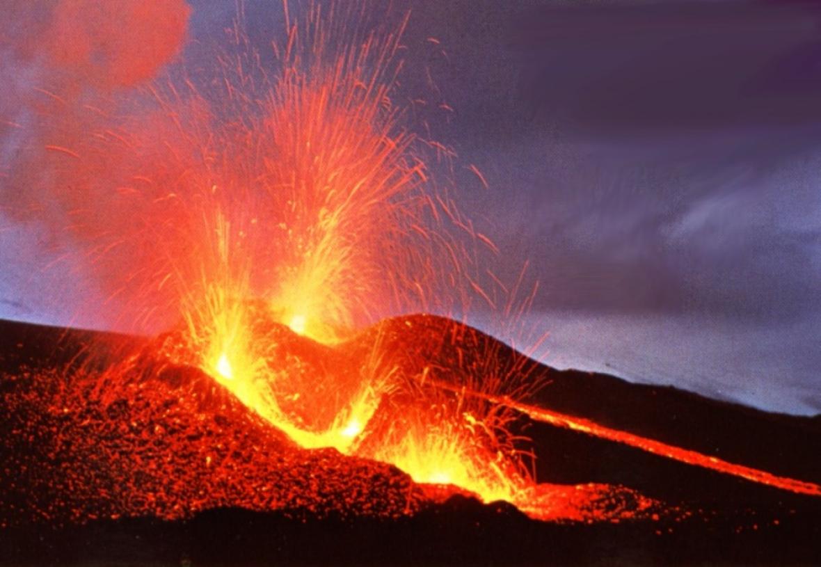Naučnici upozorili/Islandski vulkan Hekla svakog časa spreman na