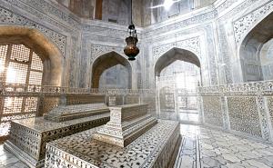 Wikipedia / Taj Mahal