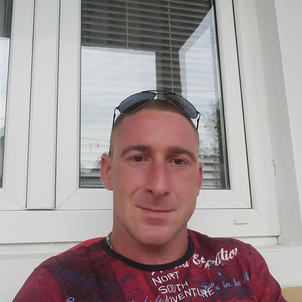 Braća tinejdžeri koji imaju seks