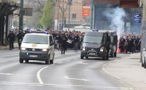 Foto: Dženan Kriještorac / Radiosarajevo.ba / Manijaci u korteu krenuli ka Koševu
