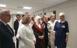 FOTO: Radiosarajevo.ba / Emine Erdogan i Sebija Izetbegović otvorile Kliniku za hematologiju na KCUS-u