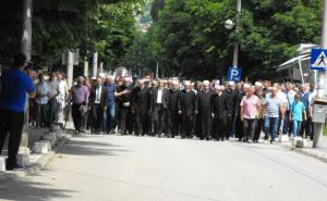 FOTO: AA / Obilježena 26. godišnjica zločina nad civilima u Kozarcu