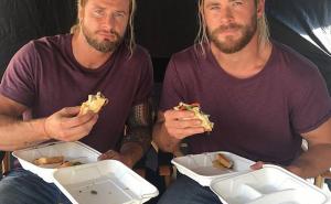 Boredpanda / Chris Hemsworth (Thor) i dvojnik Bobby Holland