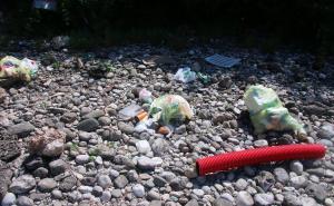 Foto: RK "Neretva" / Otpad na obali Neretve predstavlja veliki problem