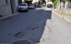 Foto:Općina Stari Grad / Zbog oštećenja ceste najviše trpe građani ovog dijela grada