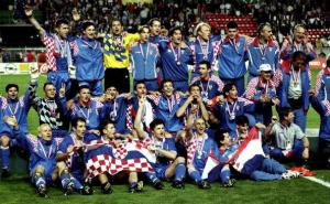 Foto: HNS / Reprezentativci Hrvatske s bronzanim medaljama na SP 1998. 