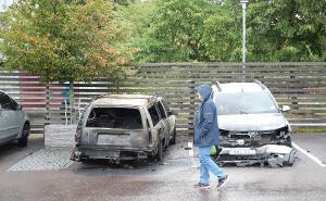 Foto: EPA-EFE / Zapaljeni automobili u Švedskoj