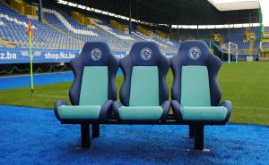 Foto: FK Željezničar / Grbavica: Nove stolice za rezervne igrače