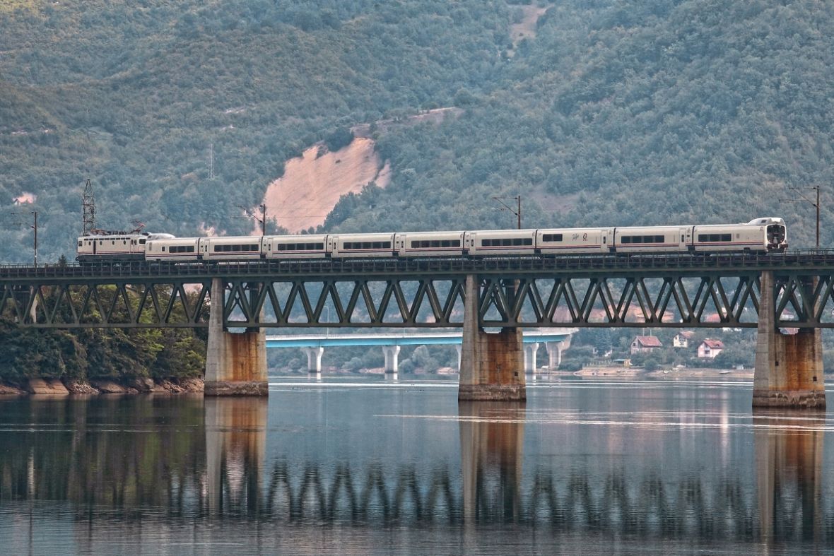 Foto: Red Bull/Željeznice FBiH voze iz Sarajeva do Mostara i natrag