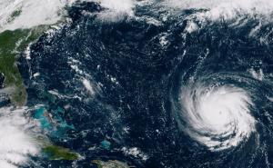 Foto: EPA-EFE / Uragan Florence se približava istočnoj obali SAD