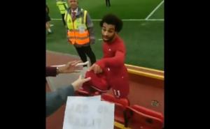 PrtScr / Mohamed Salah oduševio mališana gestom i poklonom