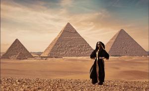 Foto: Vogue / Ema Golijanin u Egiptu