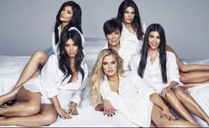 Foto: Cosmopolitan / Sestre Kardashian-Jenner