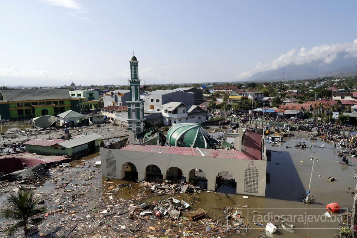Foto: EPA-EFE/Džamija u gradu Palu nakon cunamija