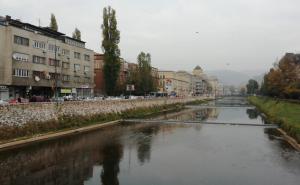 Foto: Radiosarajevo.ba / Gužve u centru Sarajeva