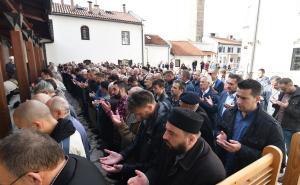 Foto: Nedim Grabovica / Radiosarajevo.ba / U haremu Gazi Husrev-begove džamije u Sarajevu obavljena dženaza Fahriji Karkinu