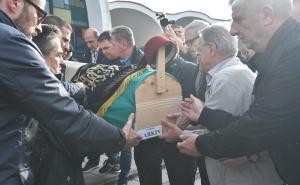 Foto: Nedim Grabovica / Radiosarajevo.ba / Dženaza i ukopuglednog advokata Fahrije Karkina obavljeni su na groblju Bare u Sarajevu