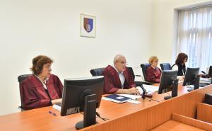 Foto: Nedim Grabovica / Radiosarajevo.ba / Sudsko vijeće na suđenju ALmiru Ejuboviću