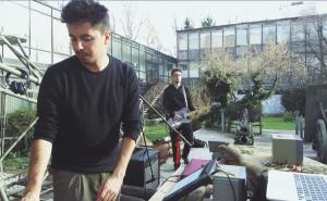 Foto: Hibrid /  Sarajevski producent Hibrid u saradnji sa gitaristom Adnanom Salihovićem predstavio je publici zanimljiv video 