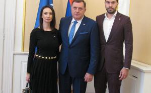 Foto: RTRS / Milorad Dodik sa kćerkom Goricom i sinom Igorom u Predsjedništvu BiH