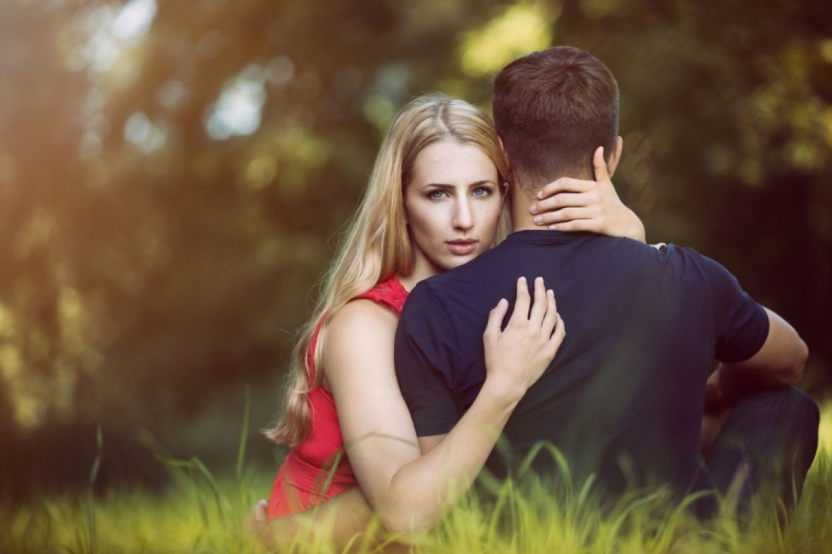 Djevojka kod momak šifra dating