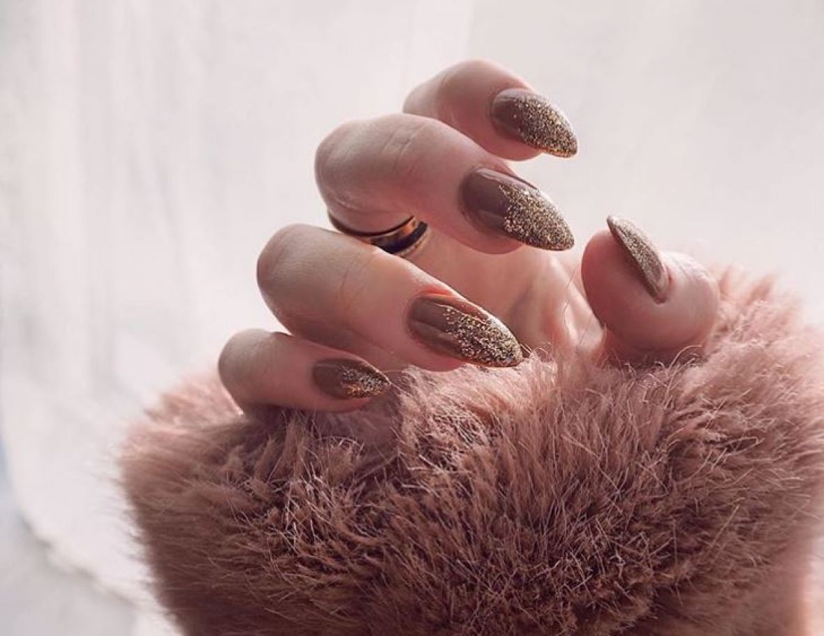 Instagram/Amelia Perrin često je dobivala upite na Instagramu „Kako uspijeva uvijek imati tako lijepe nokte?“