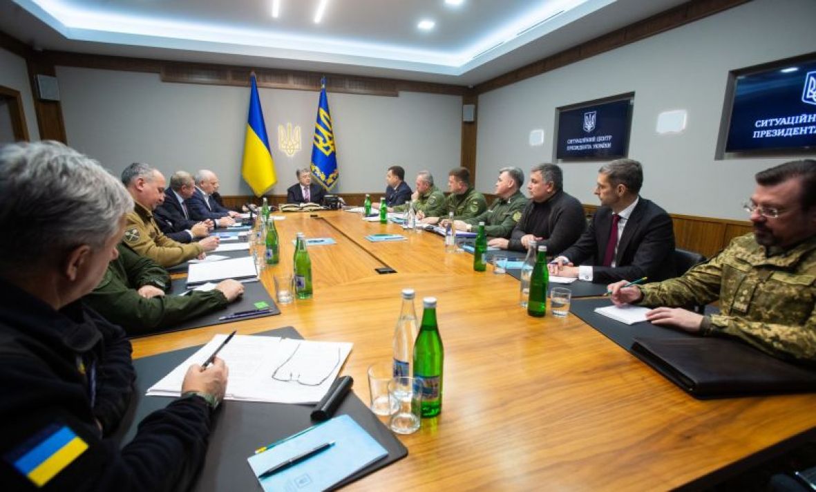 Foto: Twitter/Petro Poroshenko sa saradnicima