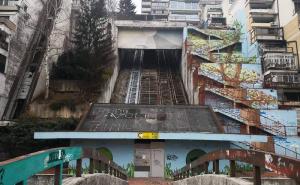 Foto: Općina Centar / Montaža kosogo lifta na Ciglanama