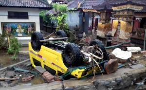 Foto: EPA-EFE / Cunami pogodio Indoneziju
