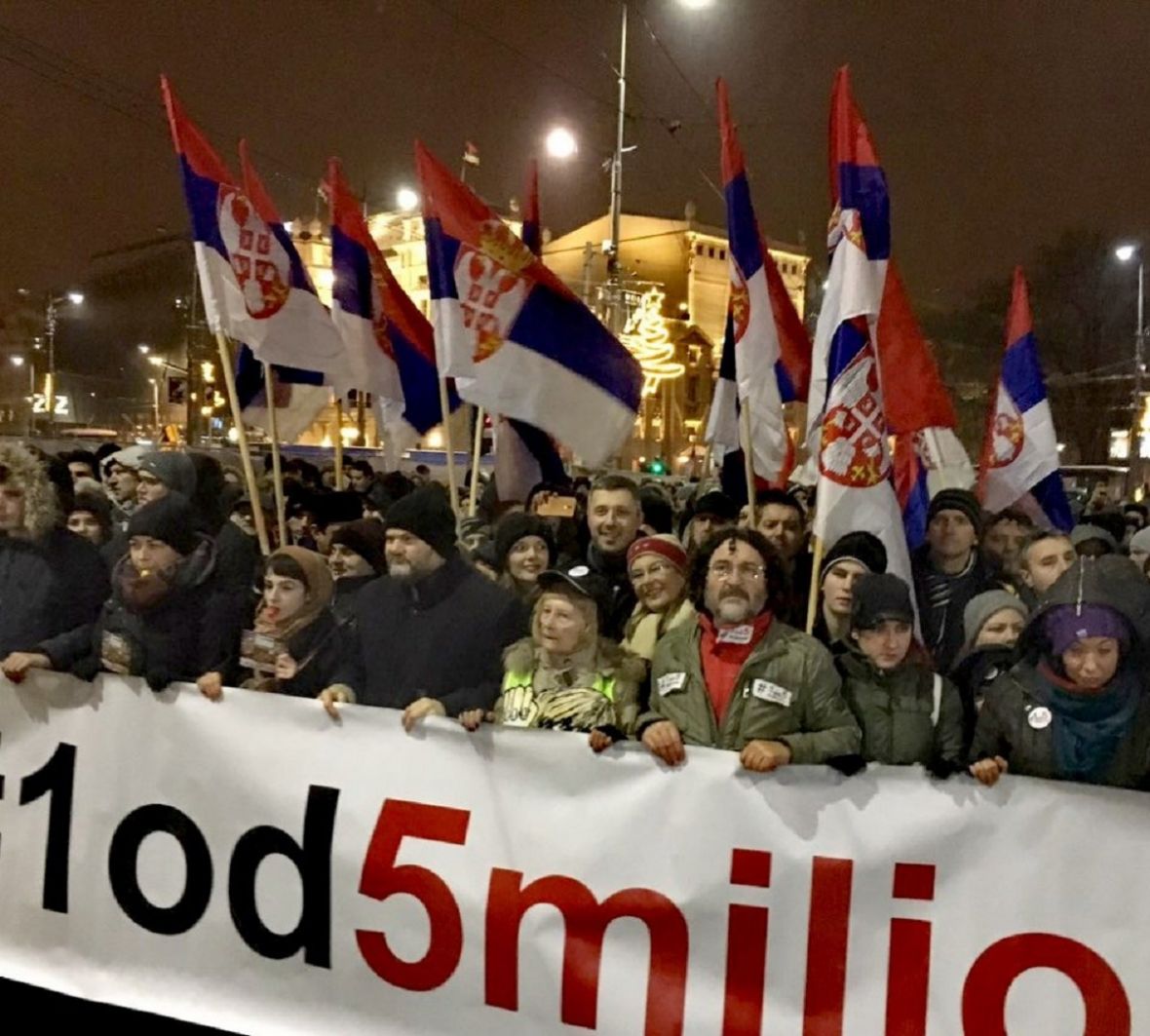 Srbija /Protesti u Beogradu Hiljade ljudi na ulicama marširaju protiv