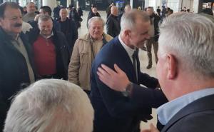 Jabuka TV / Osuđeni ratni zločinac Valentin Ćorić stigao u Zagreb