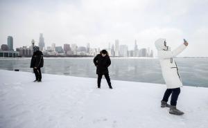 Foto: EPA-EFE/Radiosarajevo.ba  / Najhladnije će biti već u srijedu, a Chicago će biti hladniji i od Antarktika