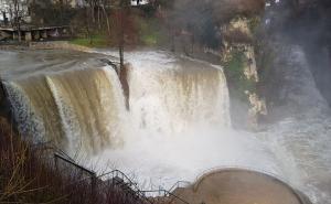 Foto: Čitatelj/Radiosarajevo.ba / Vodopad u Jajcu nakon obilnih padavina