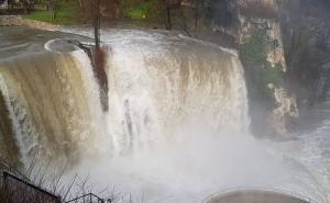 Foto: Čitatelj/Radiosarajevo.ba / Vodopad u Jajcu nakon obilnih padavina