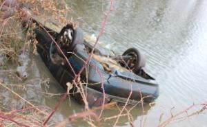 Foto: Tuzlanski.ba / Mogući počinioc ubistva putničko motorno vozilo potopio u jezero „Vidara“