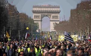 Foto: EPA-EFE / Žuti prsluci u Parizu
