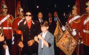 PrtScr / Michael Jackson sa djecom