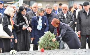 Foto: Admir Kuburović / Radiosarajevo.ba / Odavanje počasti ubijenoj djeci Sarajeva
